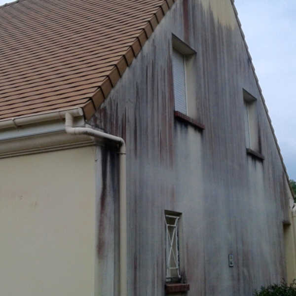 Façade Habitat à Bourges - Traitements et Nettoyage des Surfaces Extérieures